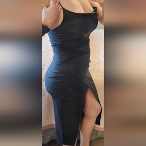 Black bodycon dress